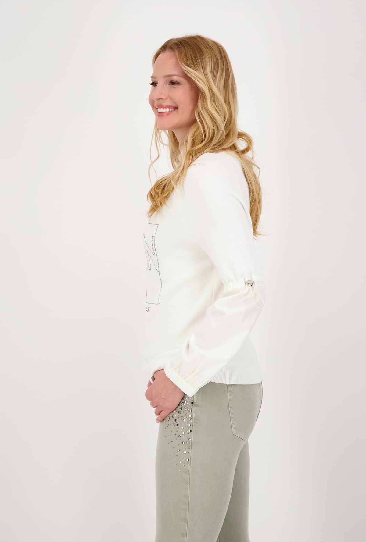 Strickpullover_mit_besonderen_Aermeln_aus_Materialmix-Weiss-Off-White-monari-47871