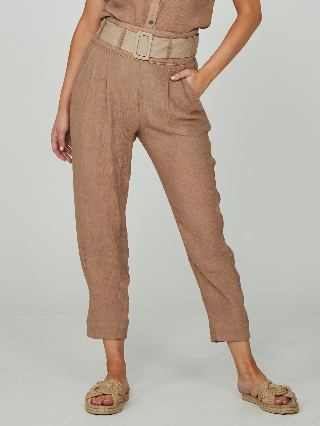 LUCI_7_8_trousers-Trousers-7200-10-211_Light_Taupe-1_1350x1800