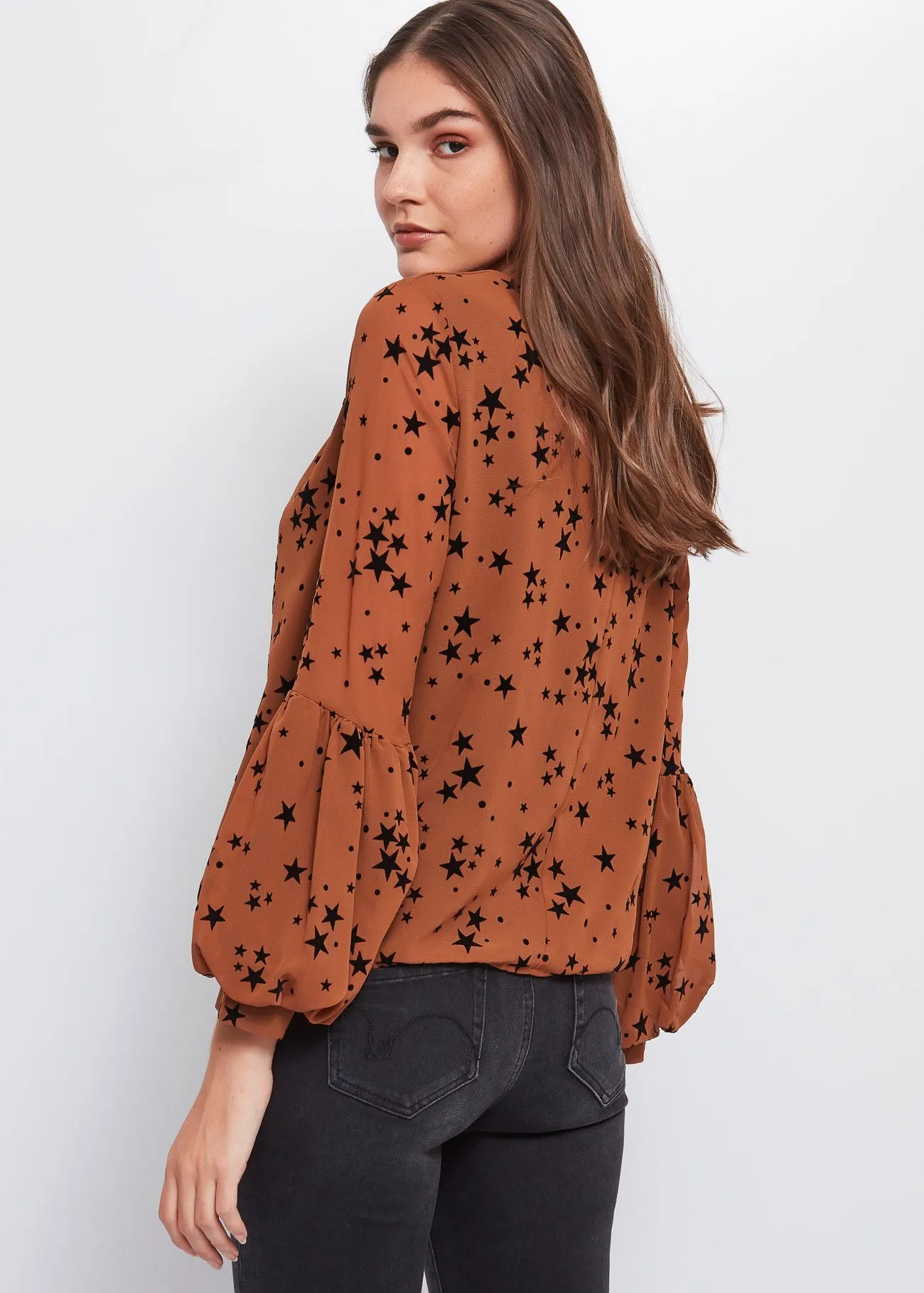 221_221ND45013_3310-P02