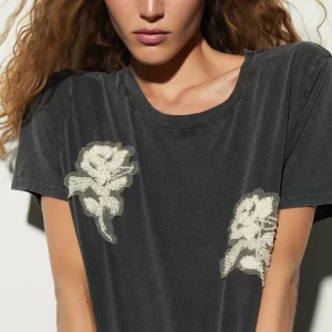 Blusa mangas cortas cuentas