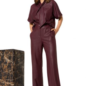 Pantalón recto cómodo de piel vegana