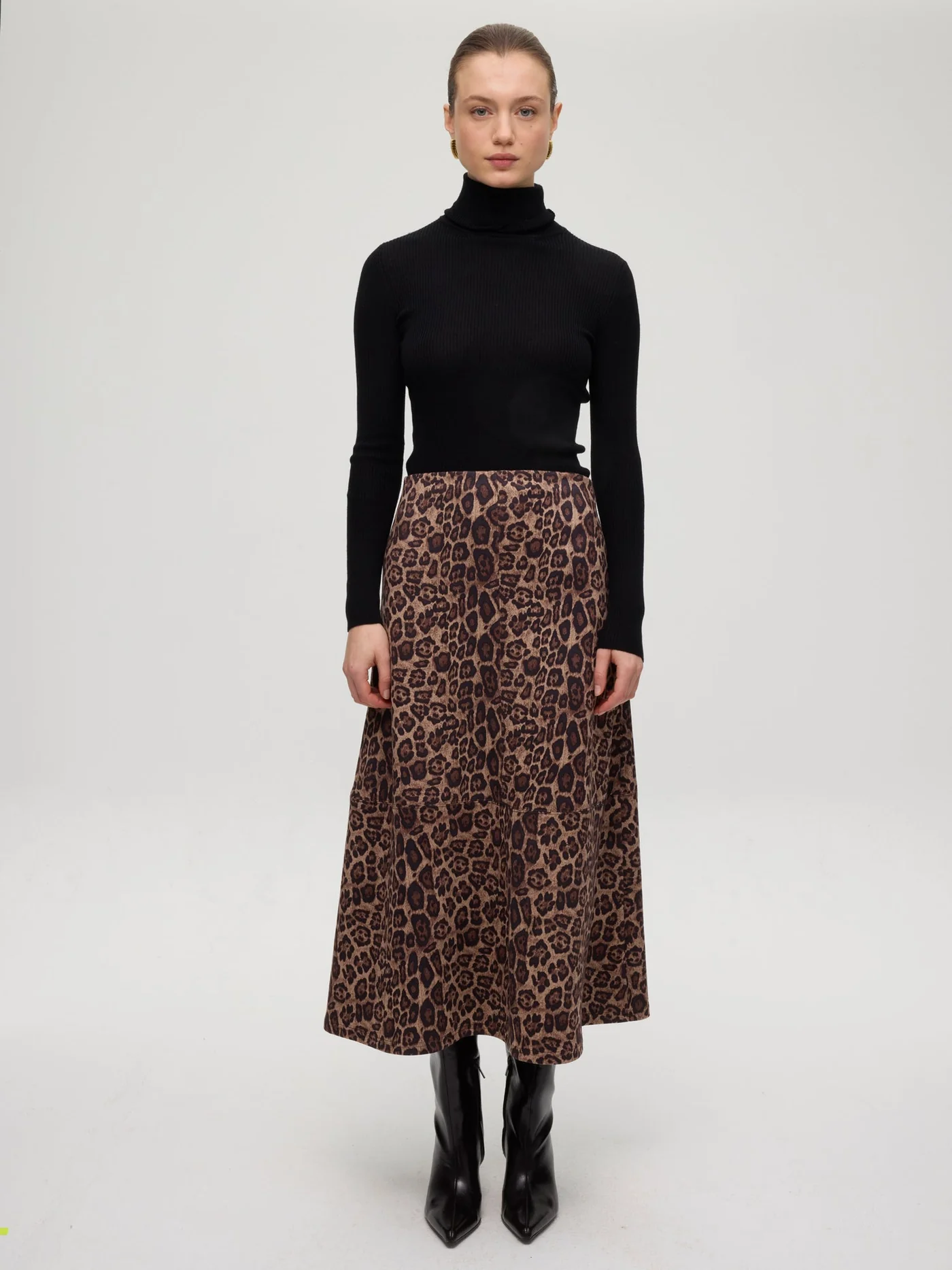hearst-animal-falda-midi-animal-print_1_b88207ce-267b-4870-8fa0-2afd3421896c