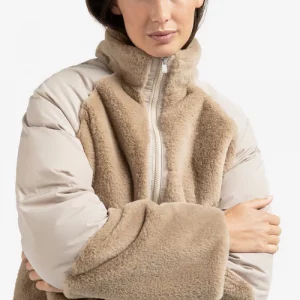 Chaqueta corta de peluche