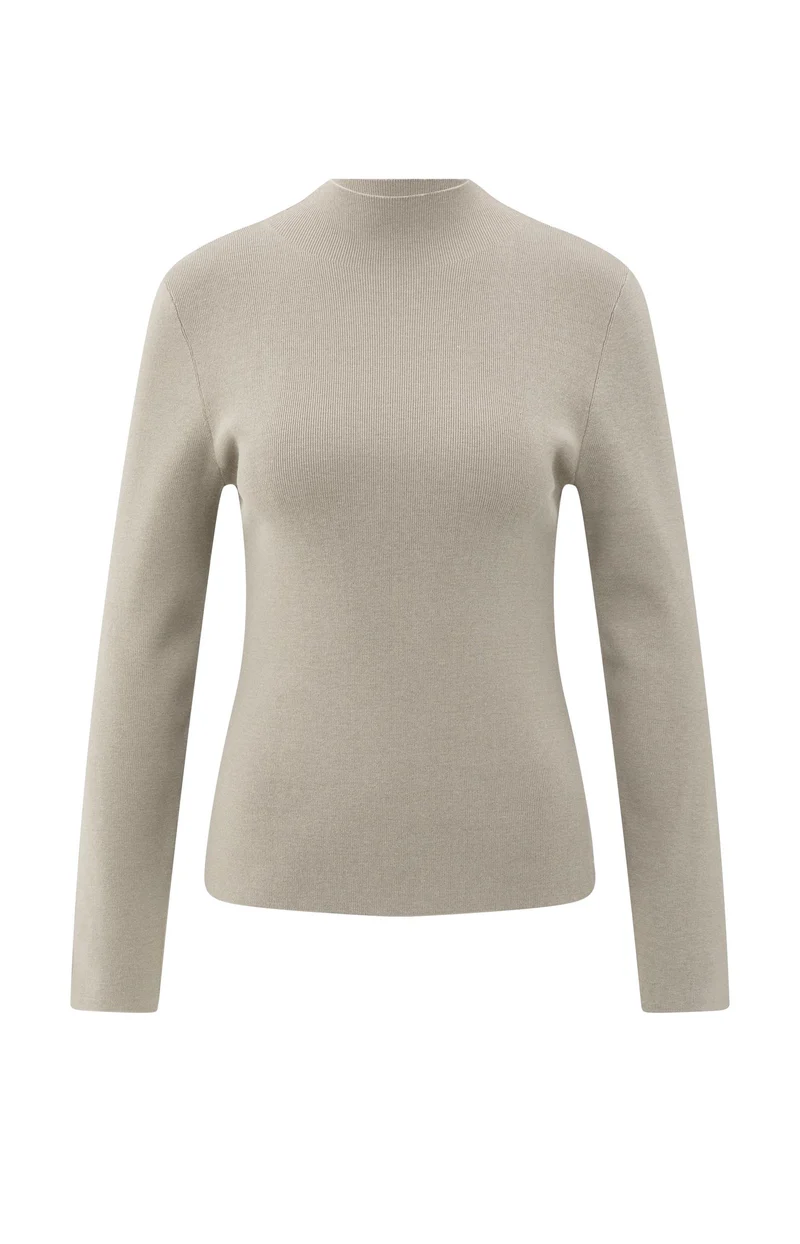 top-with-two-tone-design-and-long-sleeves-1_9007d6b7-219e-48db-b997-9e19f38c987c