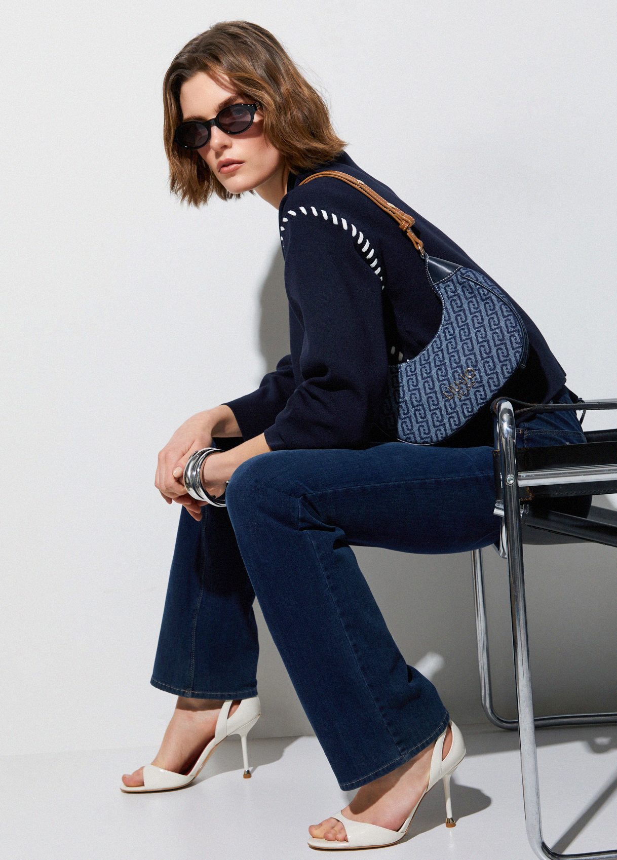 8055130239501---UXX044D419977865-I-AD-N-N-4-N