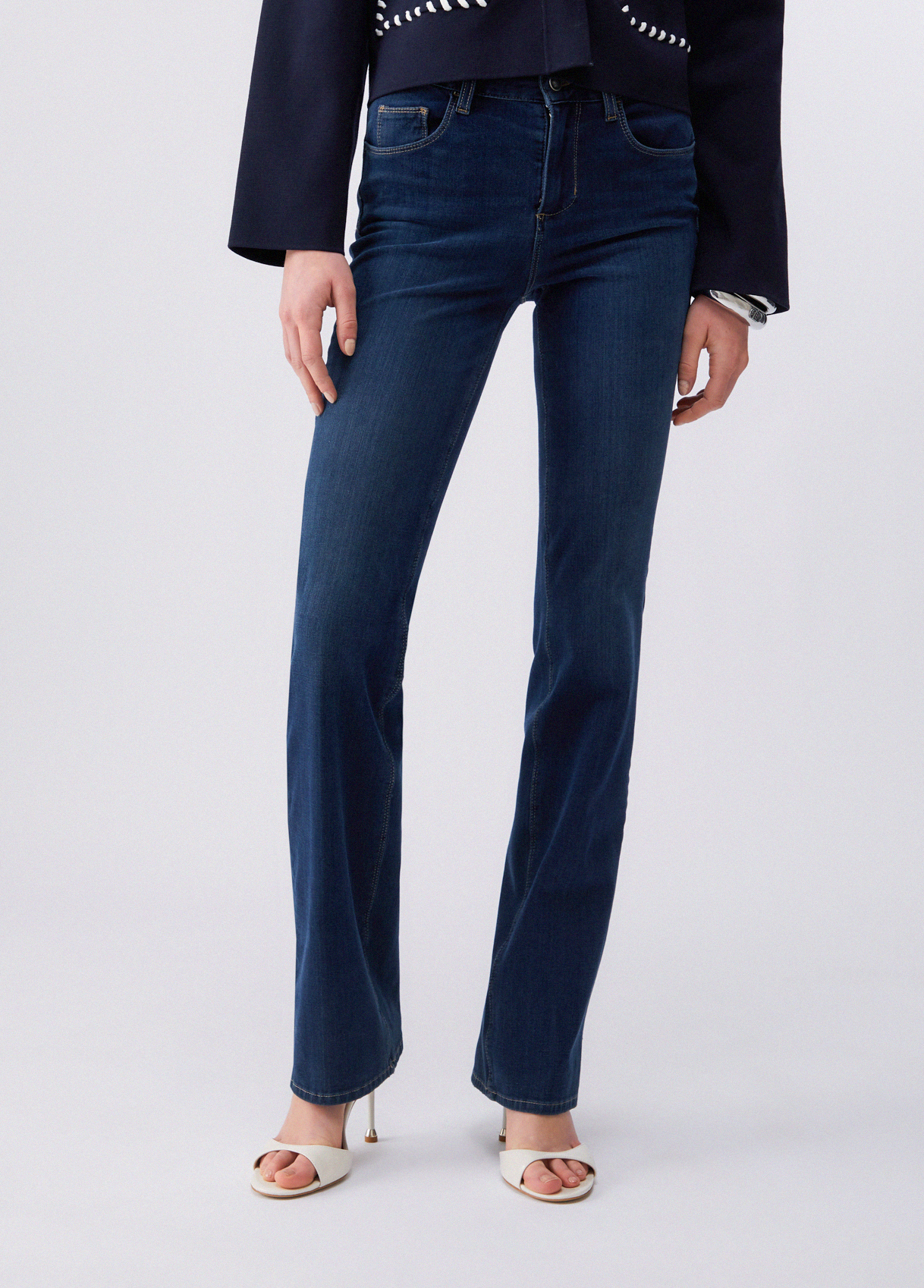 8055130239501---UXX044D419977865-I-AF-N-R-1-N