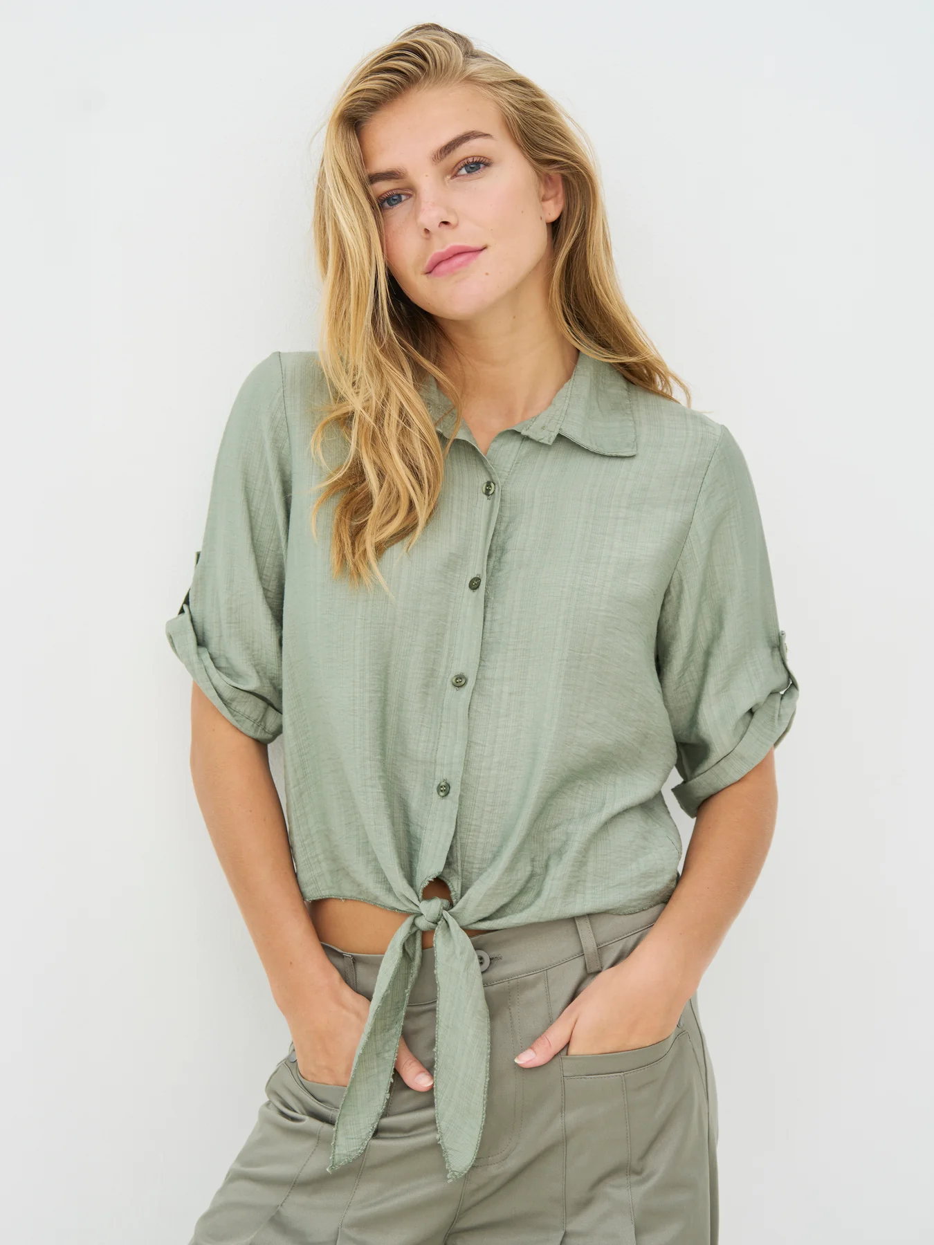 CAITLIN_Shirt-Shirts-8726-40-393_Army-1_1350x1800