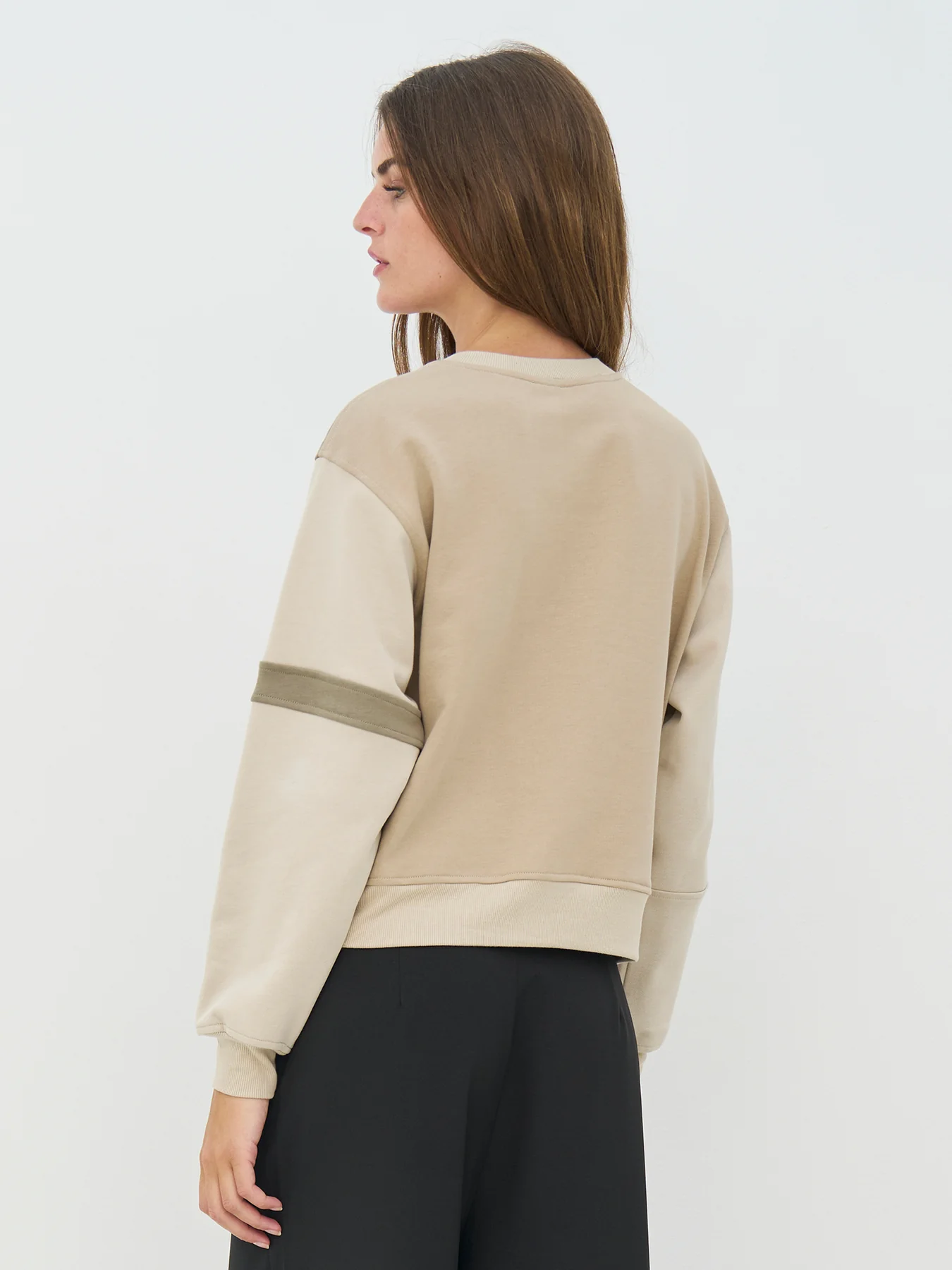 COLLY_Sweat-Blouses-8713-50-112_Bone_mix-4_1350x1800