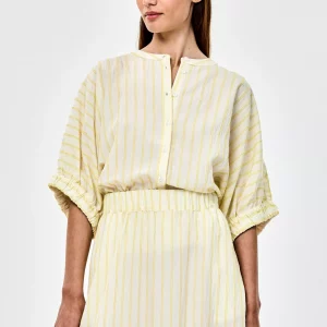 Blusa de manga corta rayitas CKS