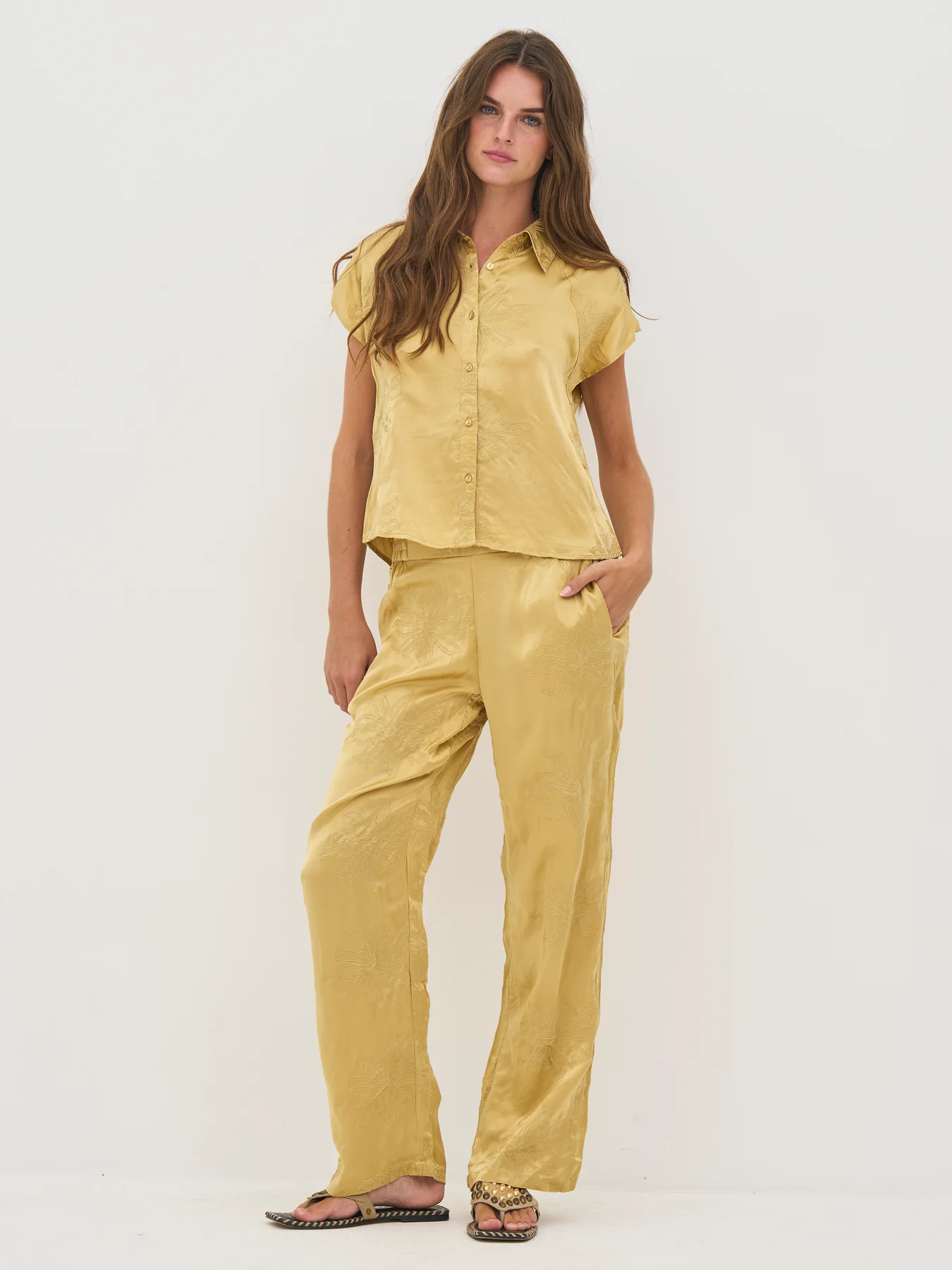 DAWN_Trousers-Trousers-8810-10-520_Yellow-2_1350x1800