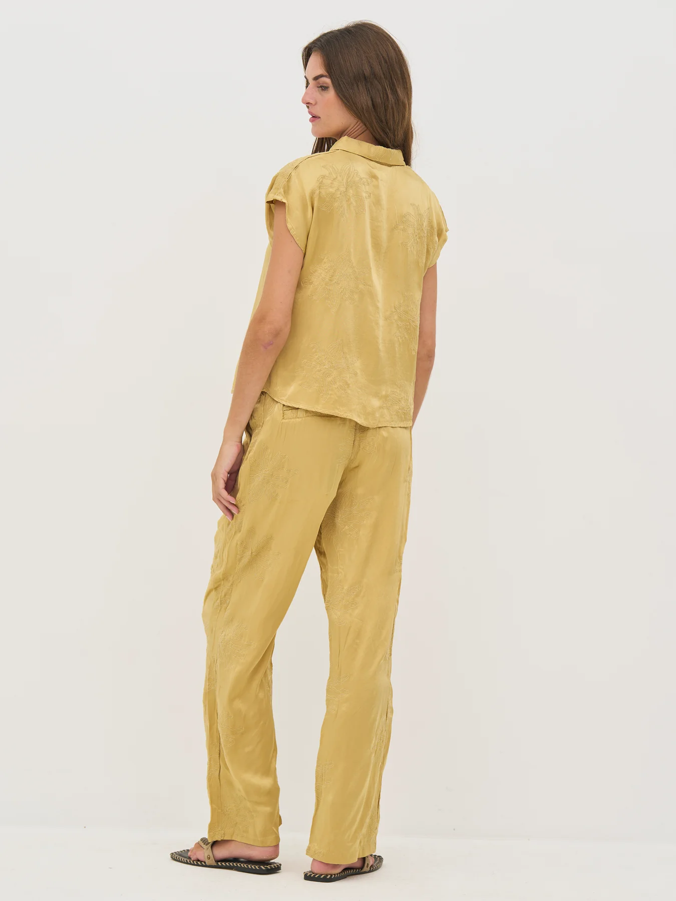 DAWN_Trousers-Trousers-8810-10-520_Yellow-3_1350x1800