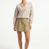 sweatshirt-with-v-neck-and-woven-collar
