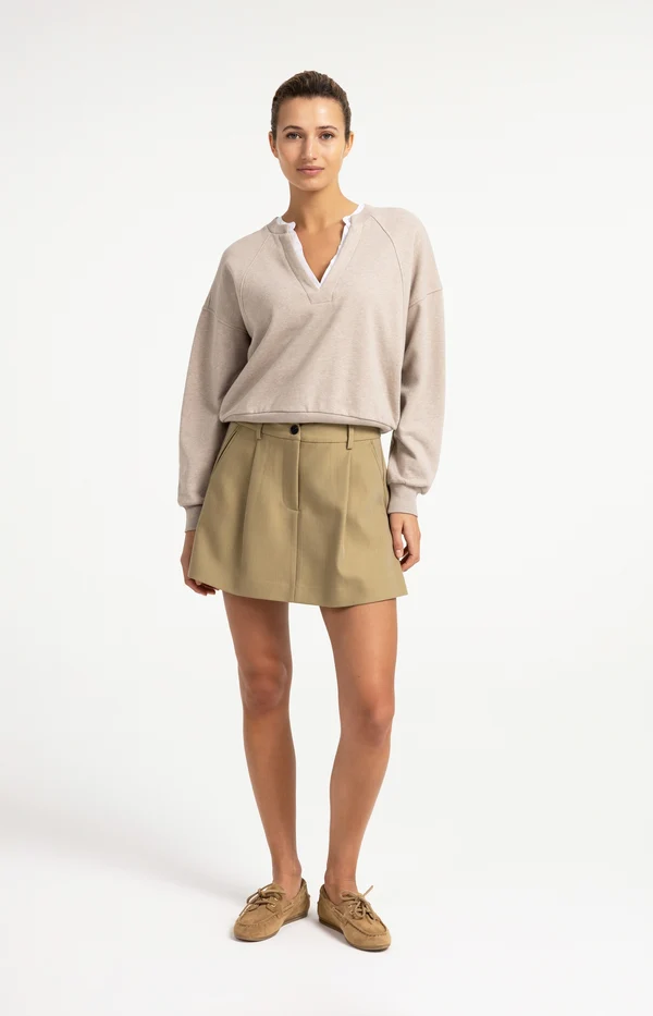 sweatshirt-with-v-neck-and-woven-collar