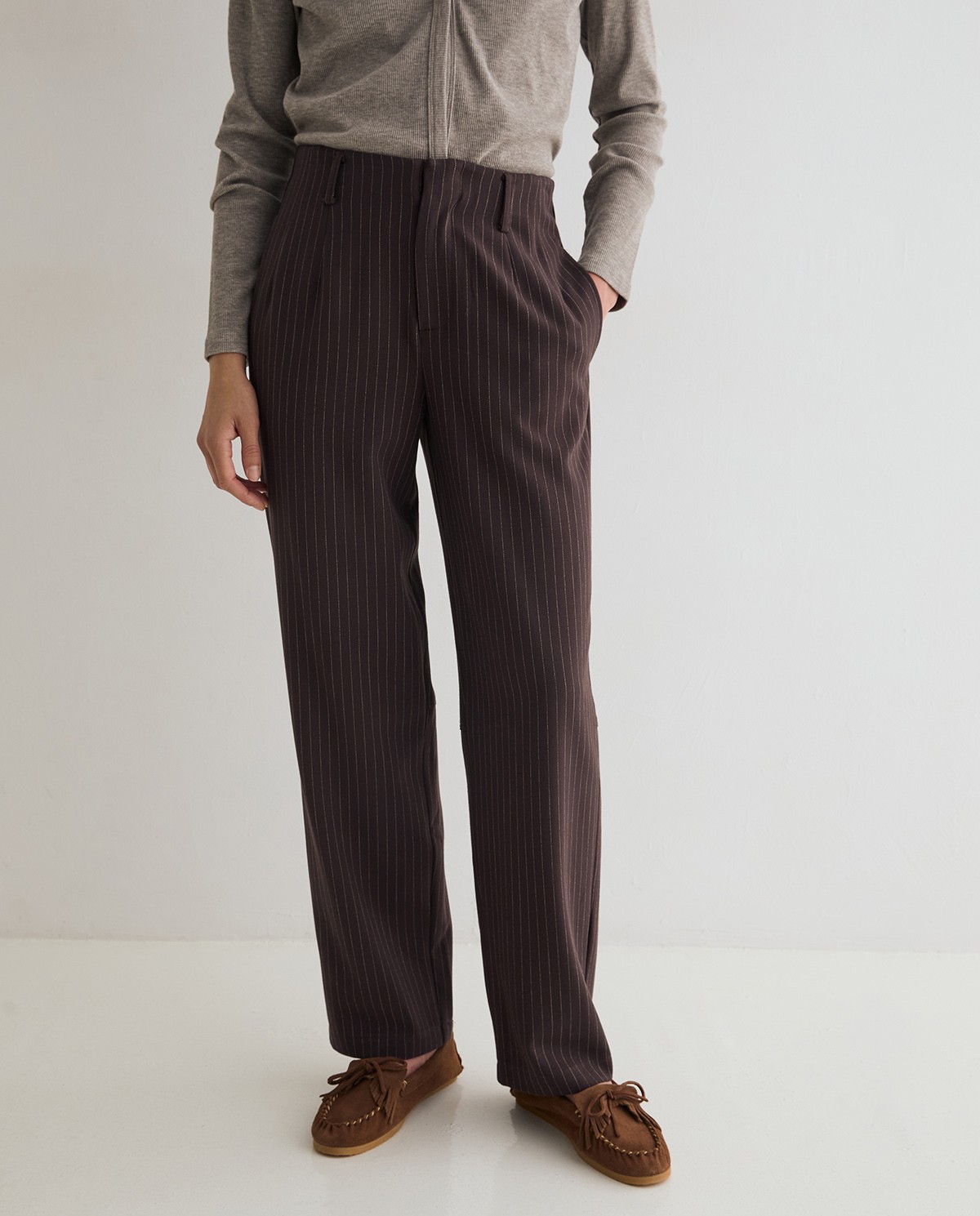 PANTALONES RECTOS RAYA DIPLOMÁTICA YERSE - Imagen 3