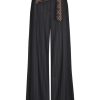Pantalones de estilo urbano con cinturón de lazo, cintura normal CAROLINE BISS - Thumbnail Image 3
