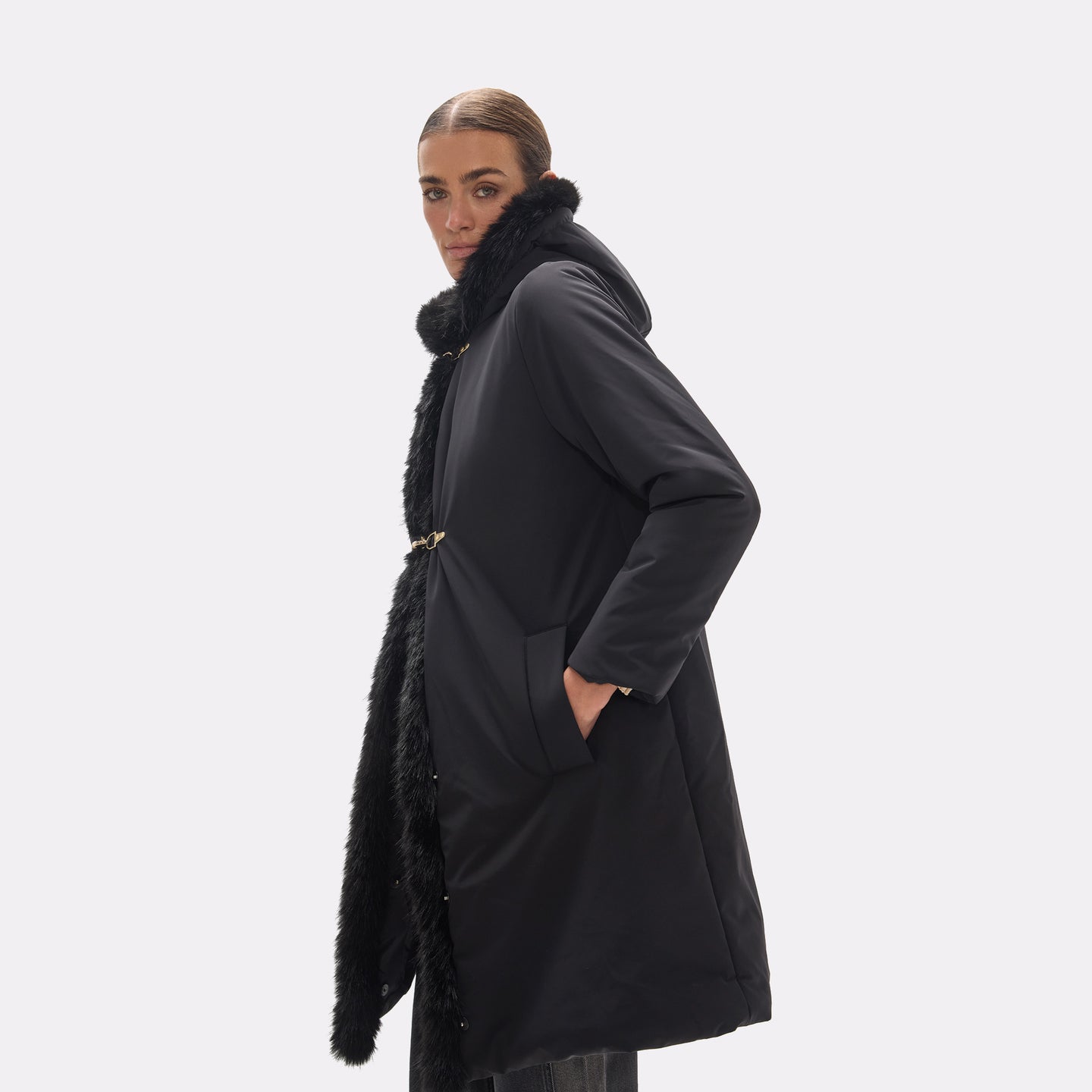 Anorak pelo y mosquetones LOLA CASADEMUNT - Imagen 2