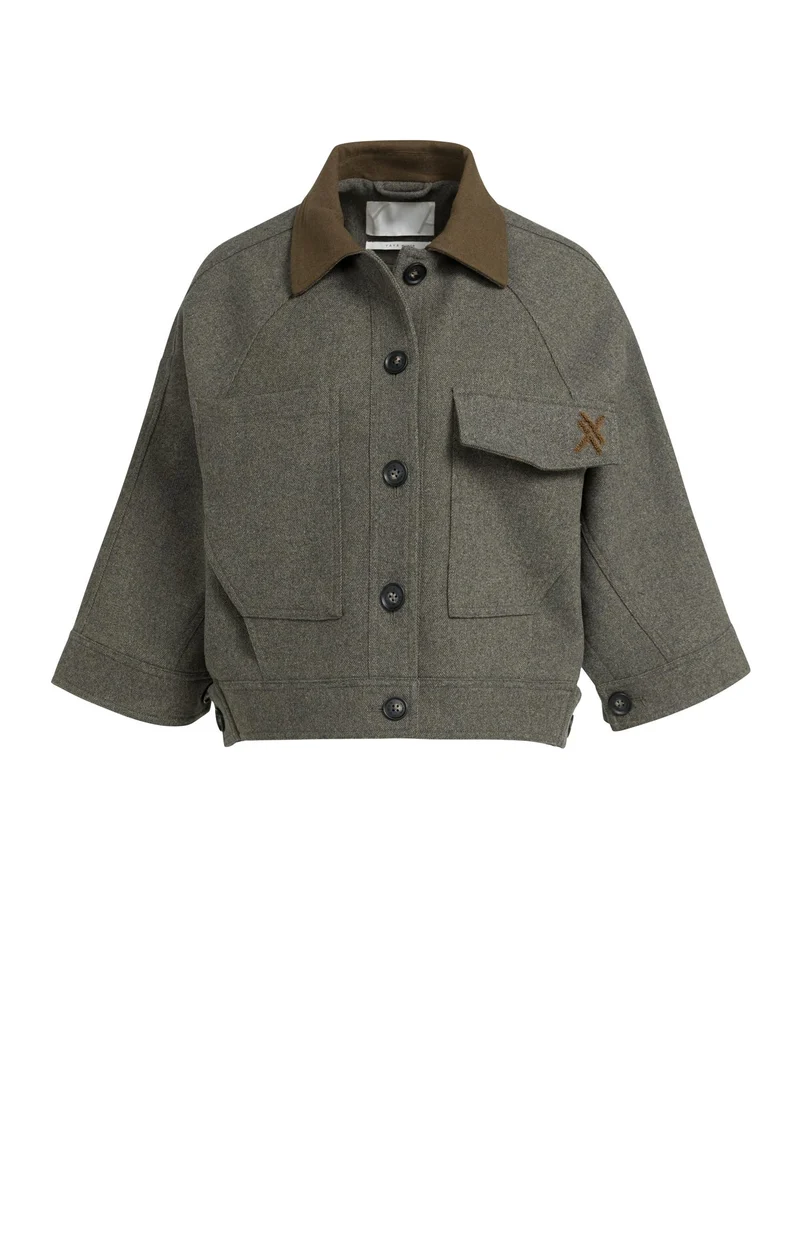 oversized-wool-blend-jacket-with-contrast-collar_0e99fdcc-186a-436a-b14b-f2cda28059c7